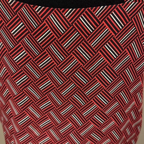 Banana Republic navy/red geometric lattice print lined twisted strap lined top - Picture 5 of 6